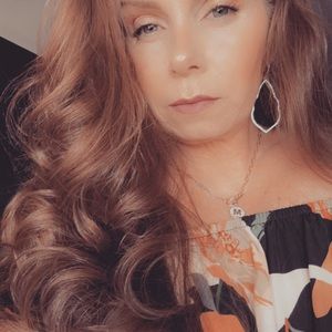 Meet your Posher, Michele